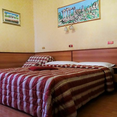 Hotel Cristina Roma Eksteriør bilde