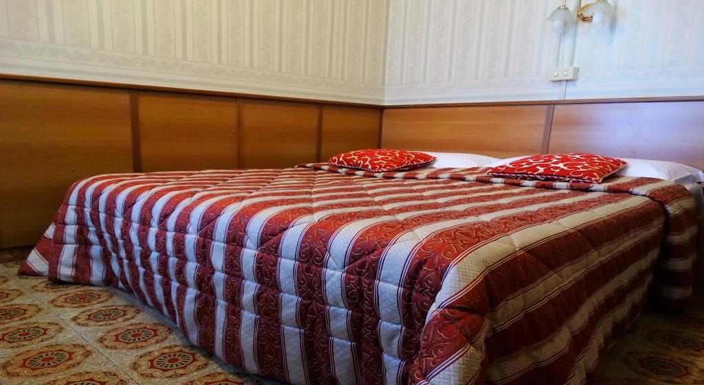 Hotel Cristina Roma Eksteriør bilde